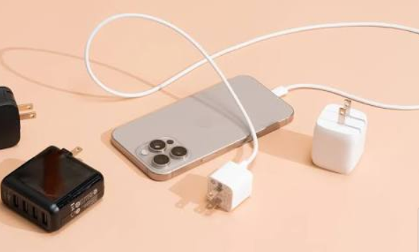 Viral TikTok-Level Hack? Nigerian Student Sparks Online Frenzy Over “Phone-Charging Cord Tip Trick”