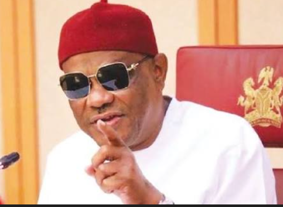 Chaos in Abuja: Soldiers Clash With FCT Minister Nyesom Wike, Block Him From Accessing Land