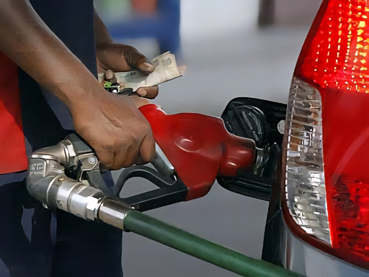 Nigerians Face Fresh Burden as New Petrol Tax of N500 Per N10,000 Spent Takes Effect January 2026