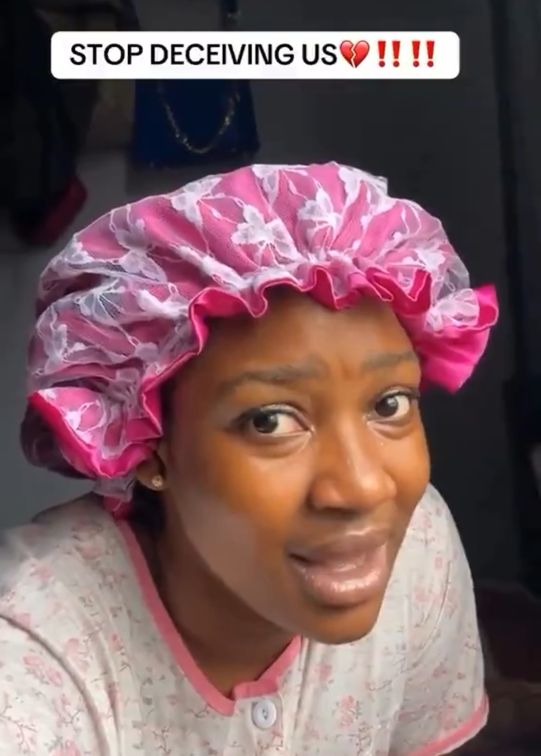 Lady Laments After Discovering Man’s “Fake Life” During Talking Stage