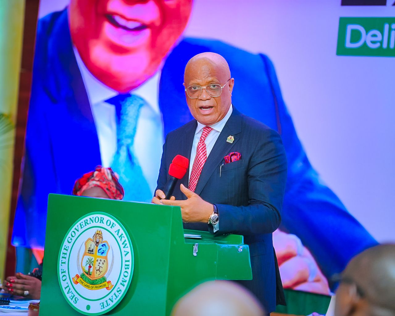busterblog - BREAKING: Governor Umo Eno Defects to APC, Cites Alignment with Tinubu-Led Federal Government
