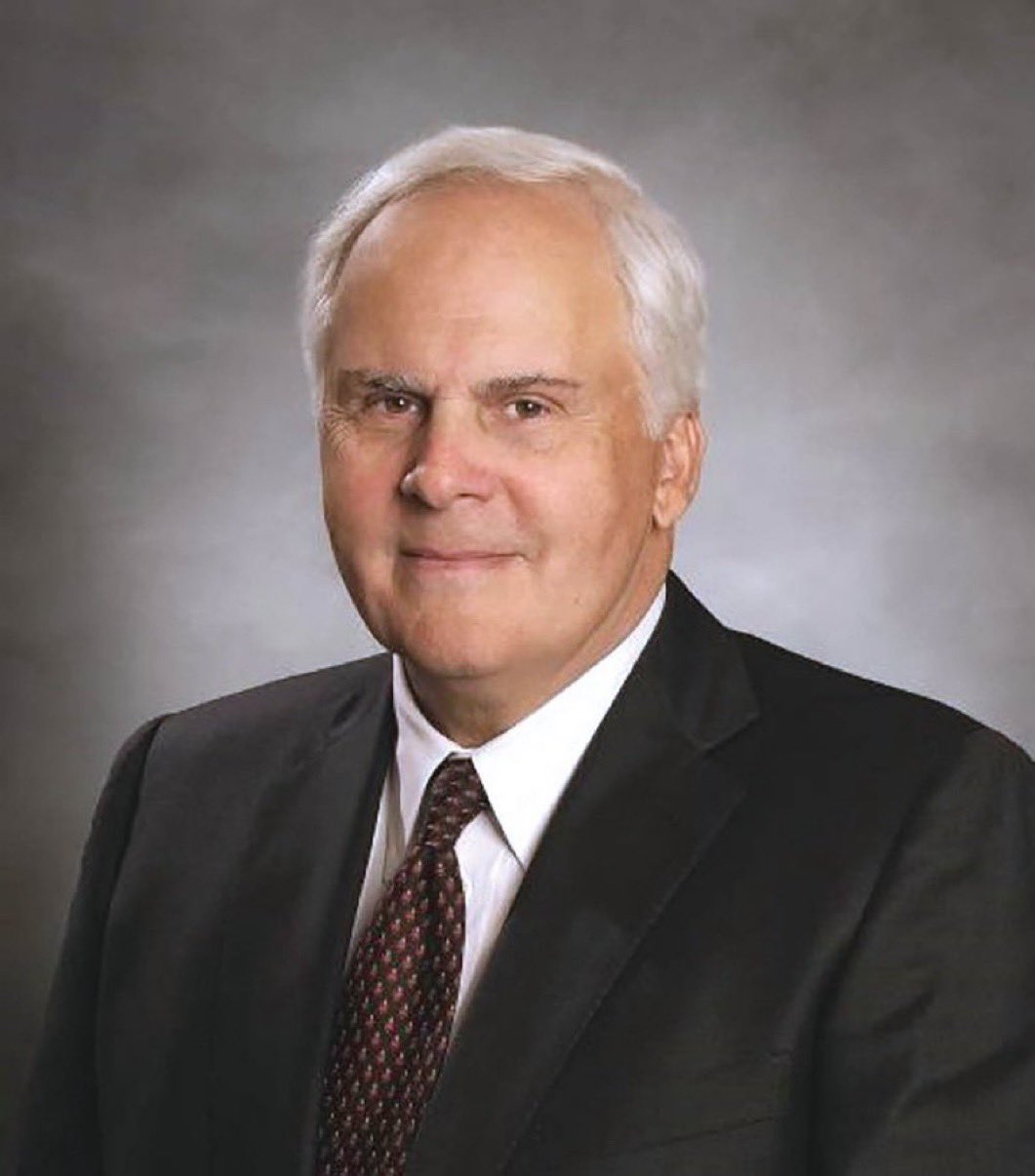 The World Stands Still: FedEx Founder Fred Smith Dies at 80, Leaving Behind a Legacy That Transformed Global Commerce