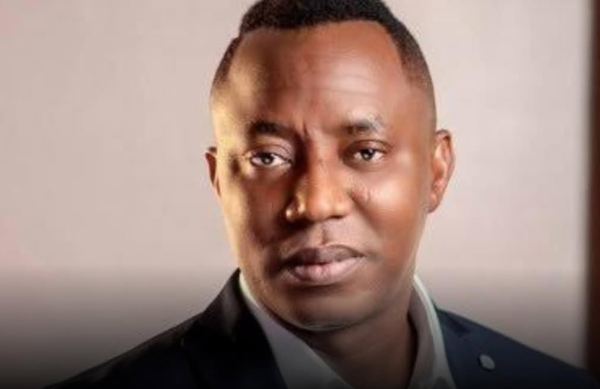 “We Refuse to Bow!” — Sowore Receives Treatment After Police Attack at Kuje Court, Lawyer Condemns ‘Anarchy in Uniform’
