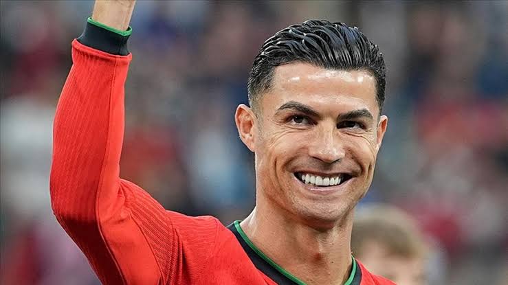 Cristiano Ronaldo casually admits he owns “about 40 or 41” luxury cars in viral Piers Morgan interview