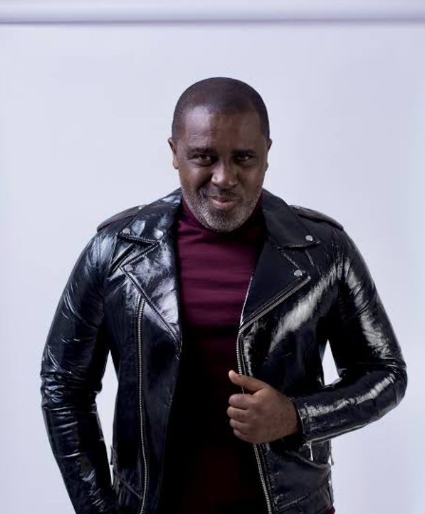 “From Millionaire Dreams to Twitter Firestorms: Frank Edoho’s Explosive Clapback Rekindles Memories of a Beloved Game Show”