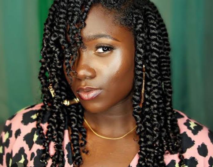 “Why Would I Stress Myself?” – Nigerian Lady Sparks Conversation After Saying Kenyan Women Don’t Obsess Over Wigs