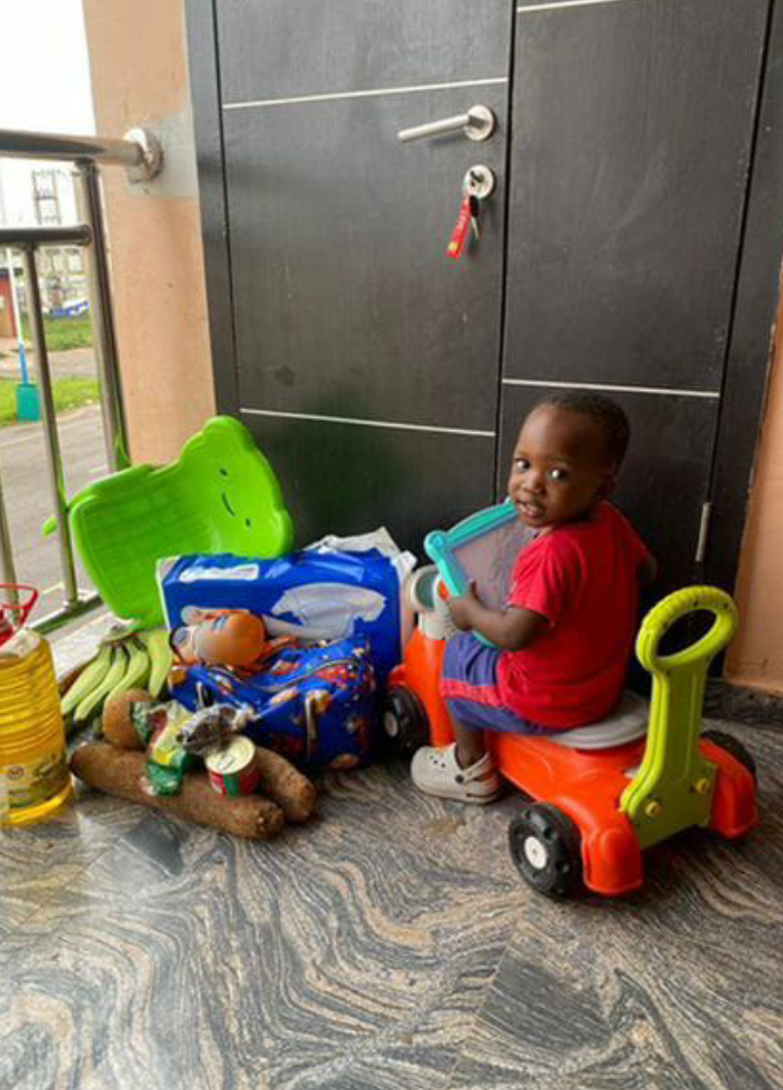 “He Used His Teeth!” — Mum’s Lash Extension Nightmare Sparks Viral Motherhood Debate Online