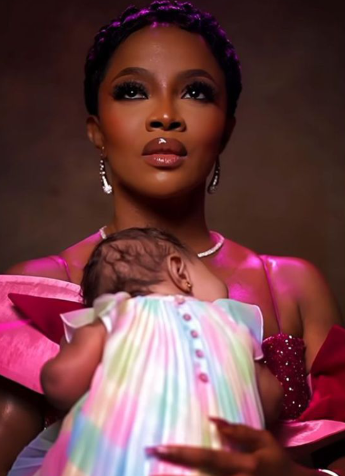 “You’re Mad!” – Toke Makinwa Fires Back at Man Who Mocked Her Over Alleged Pregnancy and Misleading Young Women