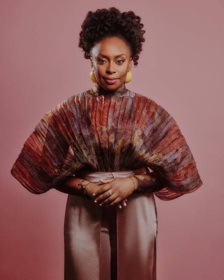 “Middle Class Now Begging”: Chimamanda Adichie Blasts Nigeria’s Economic Collapse Amid Soaring Food Prices and Mass Poverty