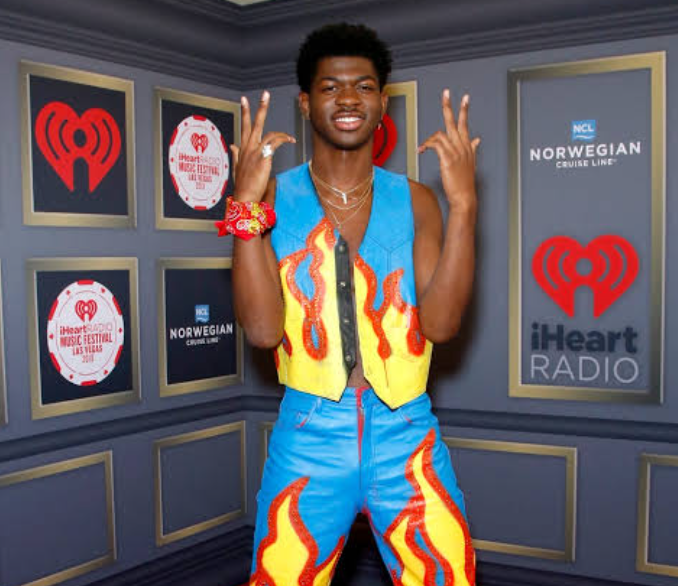 busterblog - Shock in LA as Rapper Lil Nas X Charged After Naked Nighttime Stroll Turns Chaotic
