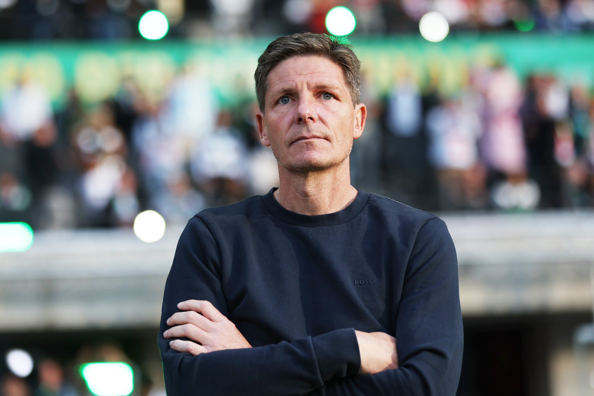 busterblog - Oliver Glasner Laughs Off Bayern Munich Rumors, Calls Reports ‘Pure Nonsense’