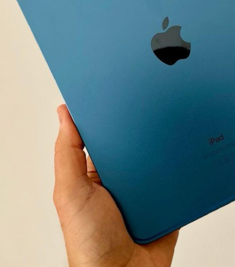 busterblog - A Gift Wrapped in Love: Man’s Wife Surprises Him with Brand-New iPad After Casual Remark