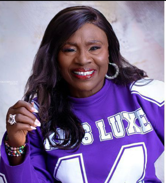 Still Shining at 83: Veteran Actress Iya Rainbow Marks 60 Years on Stage with Grace, Gratitude, and Glamour