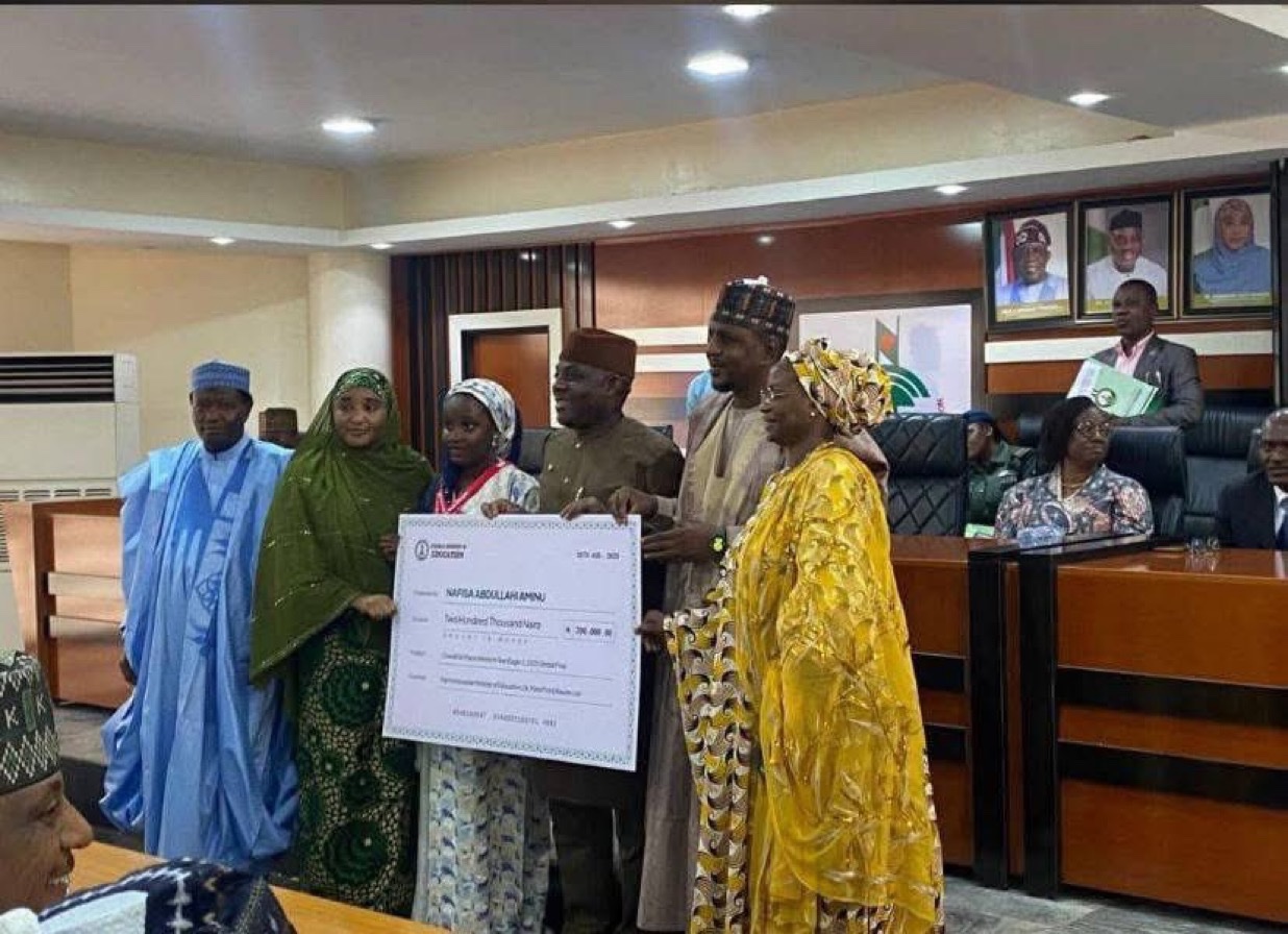 Federal Government Rewards Nafisah Abdullahi with ₦200,000 for Winning Global TeenEagle English Competition