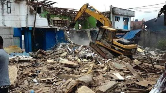 Lagos begins payouts to Oworonshoki residents after midnight demolitions spark outrage