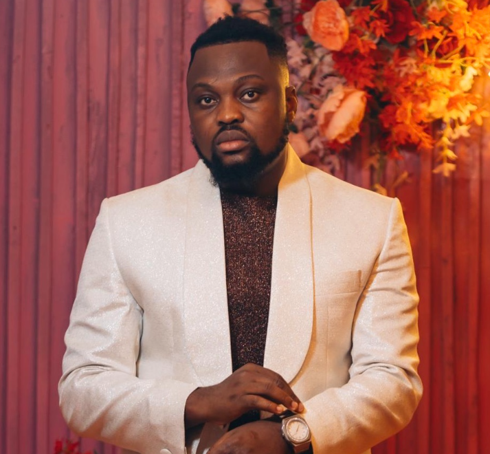 From Criticism to Celebration: Egungun Unveils Multi-Million Naira Mansion with Powerful Message on Effort and Resilience