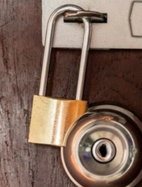 busterblog - “Lock Him Out and Lose Him Forever” – Men Share Eye-Opening Responses to Woman’s Bold Marriage Tweet