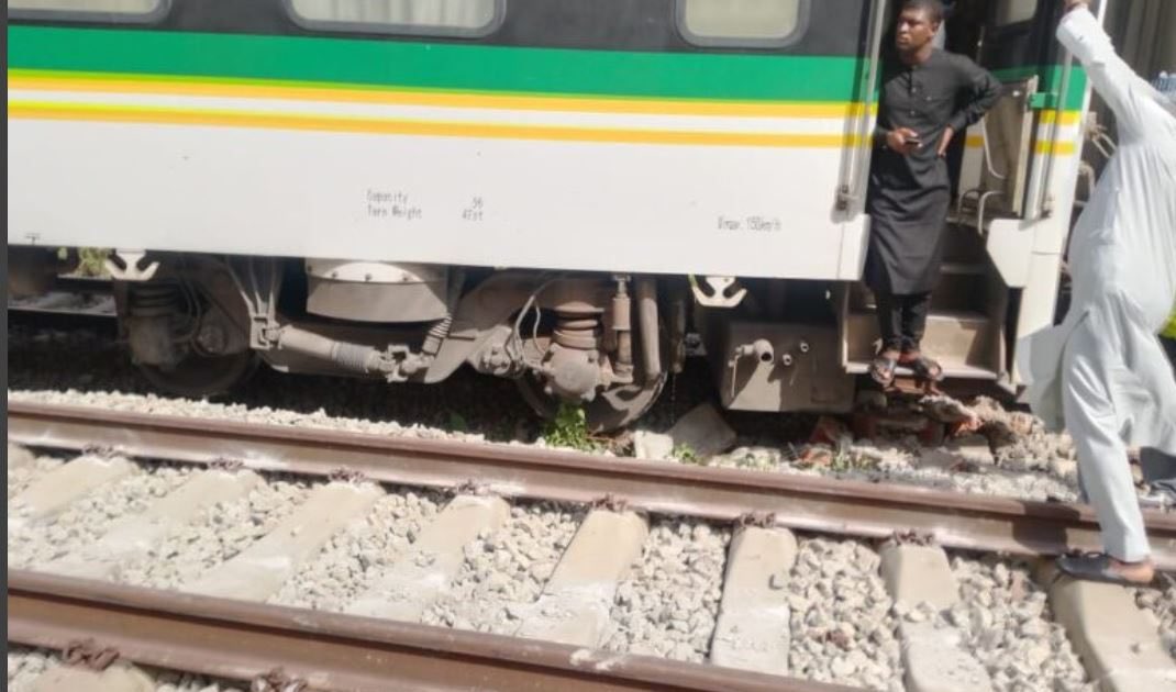 busterblog - Warri–Itakpe Train Derails Again Just Five Days After Service Resumption, Sparks Safety Concerns Nationwide