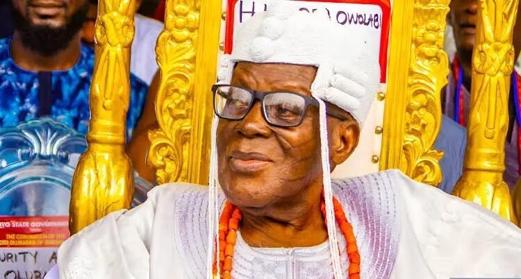 busterblog - TEARS IN IBADAN: Olubadan Olakulehin Dies at 90, Just Two Days After Birthday Celebration