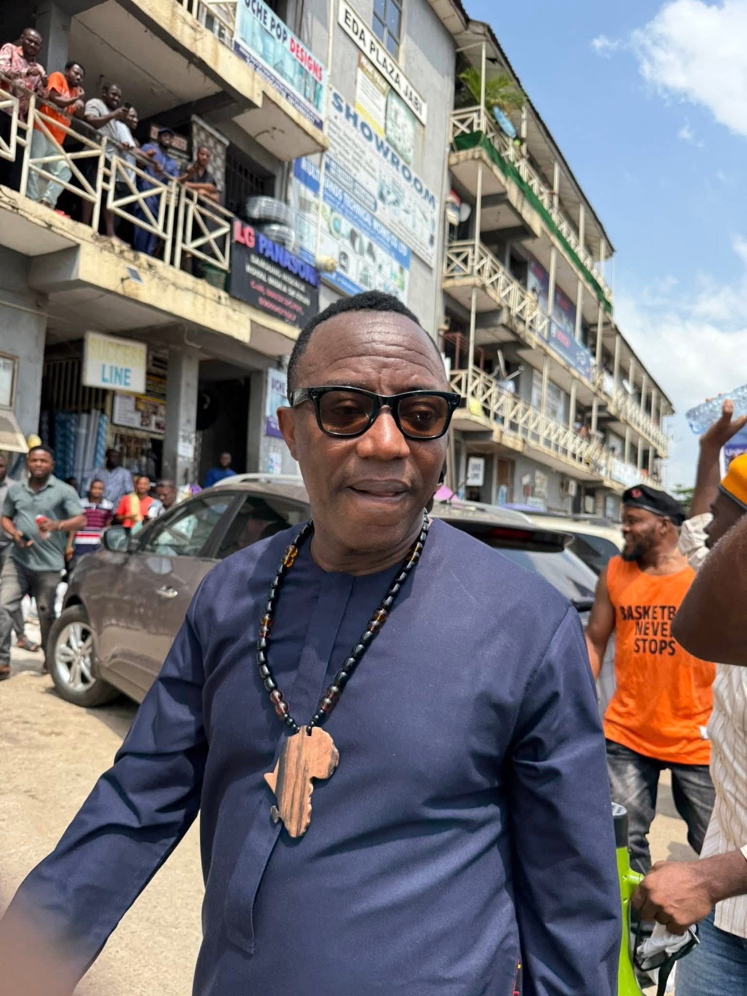 Sowore Turns Usain Bolt as Police Fire Tear Gas and Gunshots at Nnamdi Kanu Protest—But He’s Back on the Streets Again