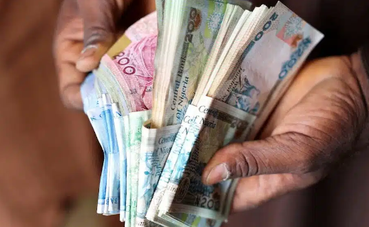 busterblog - Naira Bounces Back: Exchange Rate Climbs to ₦1,590/$ as CBN Tactics Begin to Show Results