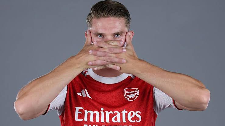 BREAKING: Arsenal Unveil Viktor Gyökeres During Pre-Season Tour in Singapore