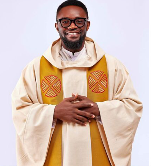 “When You Get There, You Will See There’s Nothing There” – Catholic Priest Sends Strong Message to Those Desiring Chioma Adeleke’s Private Jet Lifestyle